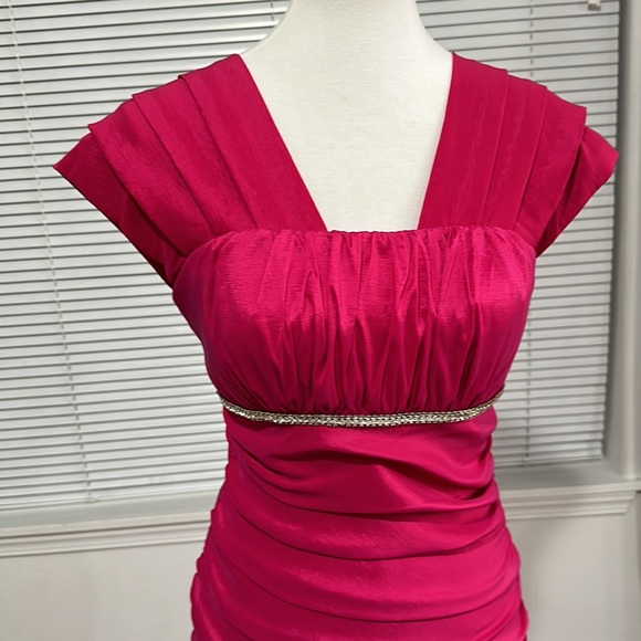 Pink beautiful dress. Handmade sleeves. Worn once only. Like new. - Picture 2 of 5